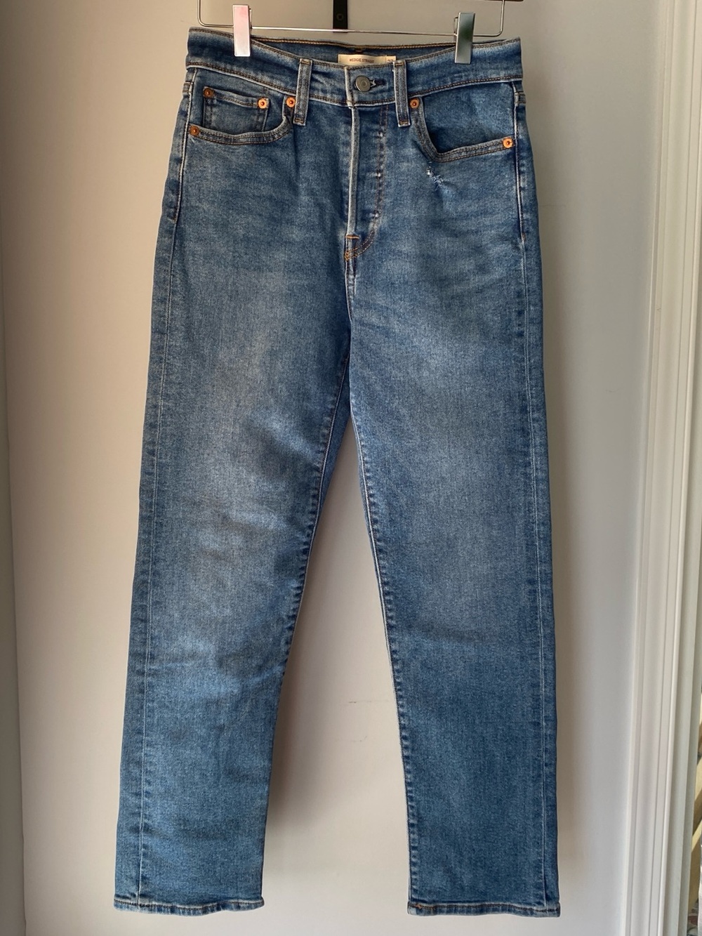 Levi’s Wedgie Fit Straight Jeans Medium Wash 27”